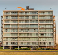 Ebbtide 38 - On The Beach - Accommodation Cooktown