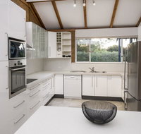 EeBee House - Beautiful Family Home with Stunning Eagle Bay Views - Accommodation Cooktown