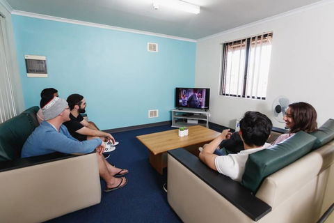 Erica Underwood House 6 Bedroom Flat - Accommodation Cooktown 1