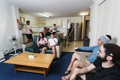 Erica Underwood House 6 Bedroom Flat - Accommodation Cooktown 2