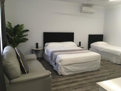 Escape On Lake - Accommodation Cooktown 3