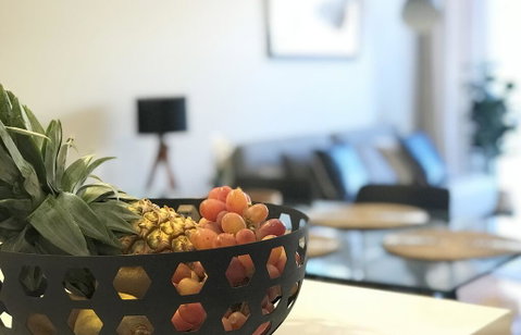 EVOLVE Near Adelaide CBD - Netflix / Wine / Lock Up Garage! - Accommodation Cooktown 3