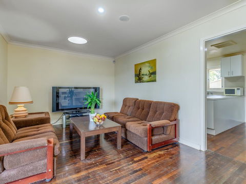 Exclusive Handy Holiday House - Accommodation Cooktown 0