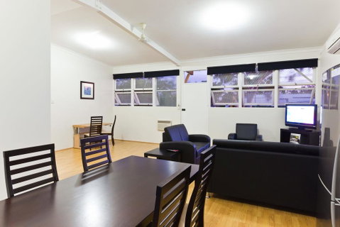 Exmouth Villas Unit 33 - Renovated Holiday Villa A Short Walk From Town Centre - Accommodation Cooktown 3