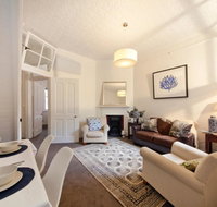 FUN TIMES in HUGE house 1 minute to SYDNEY HARBOUR - Accommodation Cooktown