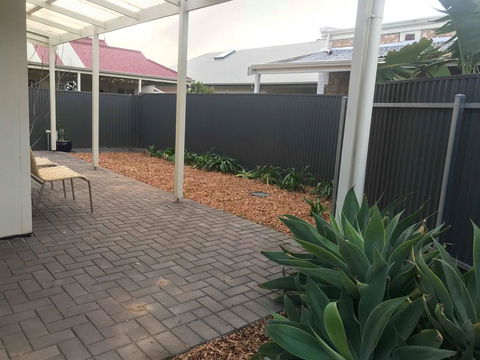Gawler Townhouse 1 Bedroom - Accommodation Cooktown 2