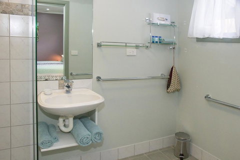 Gecko Guest House - Accommodation Cooktown 1