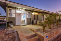 Getaway Villas Unit 38-10 - 2 Bedroom Self-Contained Accommodation