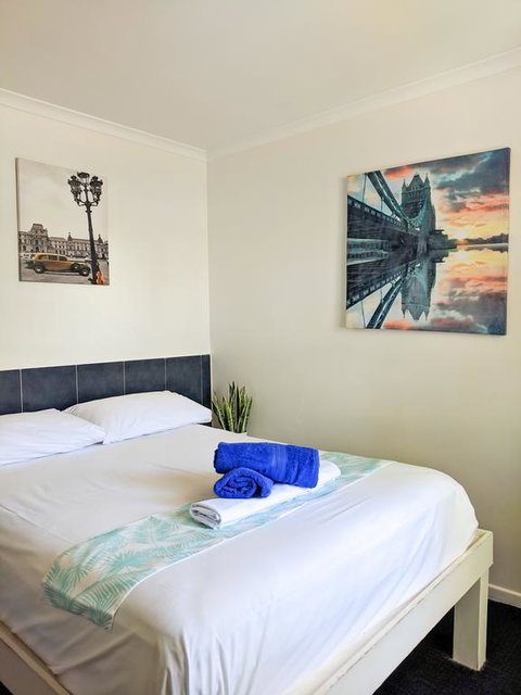 Globetrotters International - Accommodation Cooktown 3