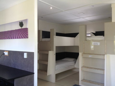 Globetrotters International - Accommodation Cooktown 1