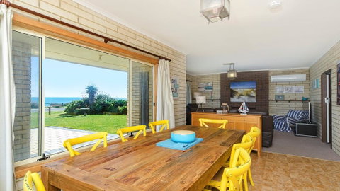 Golden Days - 30 Gold Coast Drive - Accommodation Cooktown 0