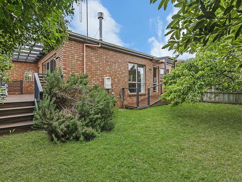 GUILDFORD COTTAGE - Accommodation Cooktown 3