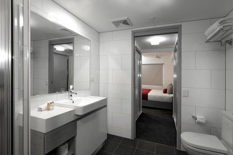 H On Mitchell Apartment Hotel - Accommodation Cooktown 2