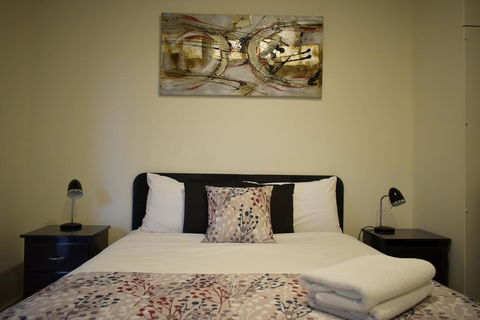 Hamilton Lakeside Motel - Accommodation Cooktown 3