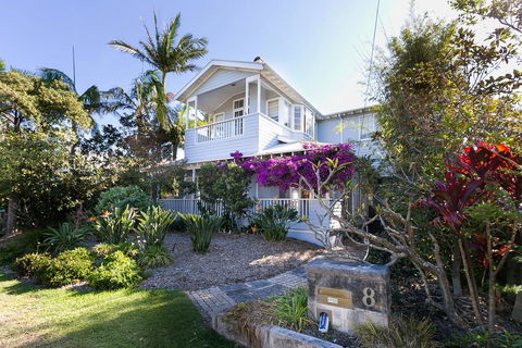 Hamptons Style Family Home 5 Minutes From Beach - Accommodation Cooktown 1
