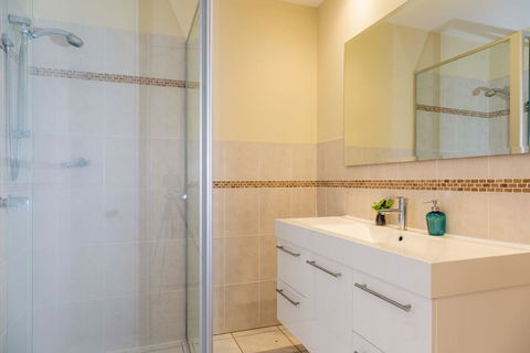 HARBOUR LIGHTS - Ulladulla - Accommodation Cooktown 2