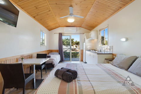 Harbour Lights Tourist Park - Accommodation Cooktown 1