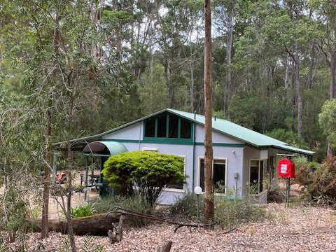 Harmony Forest Cottages & Lake Side Lodge - Accommodation Cooktown 0