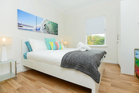 Hi 5 Luxury Holiday Apartments - Accommodation Cooktown 1