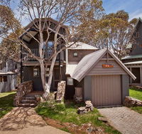 High Knob - Accommodation Cooktown