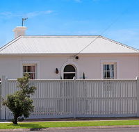 Historic Central Cottage In Warrnambool - Accommodation Cooktown