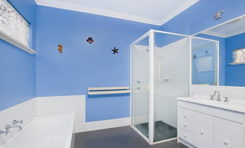 Holiday On The Terrace - Accommodation Cooktown 1