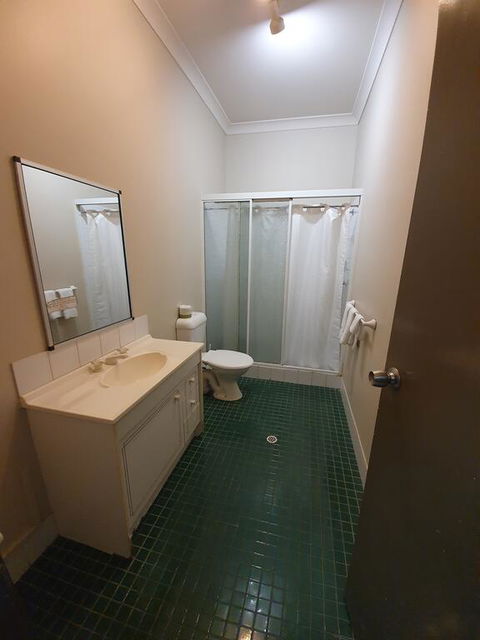 Hotel Allen - Accommodation Cooktown 3