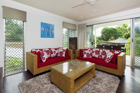 Island Villas & Apartments - Accommodation Cooktown 2