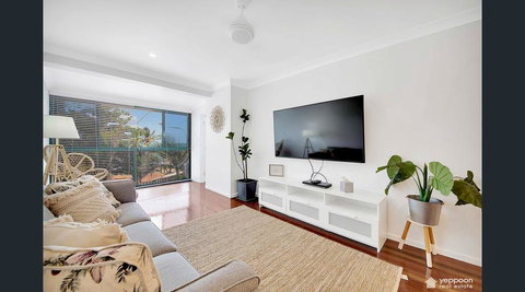 Island Vista - Accommodation Cooktown 1