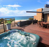Jedda 5 - Oceanview 3 BDRM Penthouse with Rooftop Spa - Accommodation Cooktown