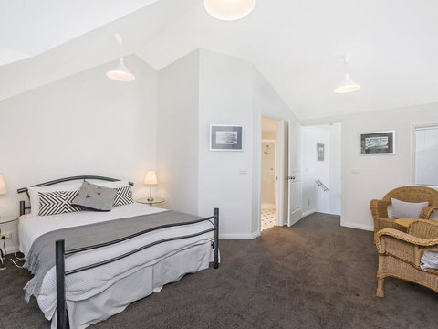 JOHANSSON'S PERCH No. 3 - Accommodation Cooktown 1