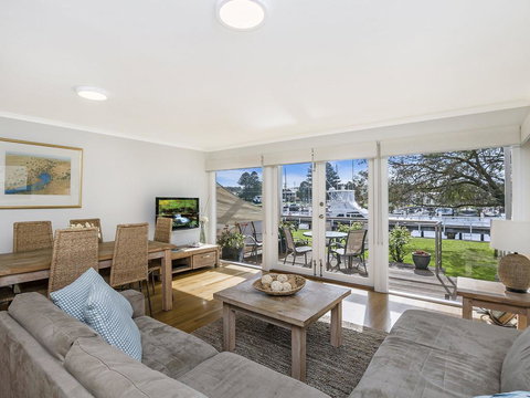 JOHANSSON'S PERCH No. 3 - Accommodation Cooktown 0