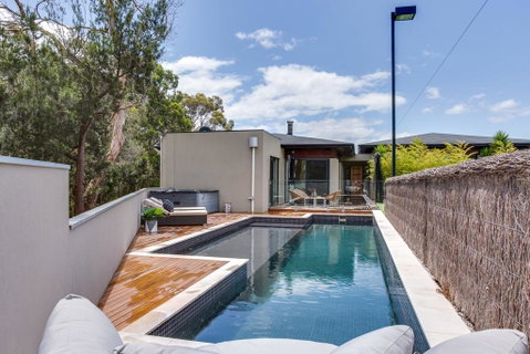 Kalina Retreat: Resort Style Tennis & Pool - Accommodation Cooktown 2