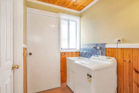 Kellraine Holiday Units - Accommodation Cooktown 1