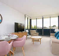 Large Modern 2 Bedroom Apartment near Lake Claremont - Accommodation Cooktown