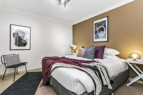 Large Unit Amid Inner-city Greenery Close To CBD - Accommodation Cooktown 1