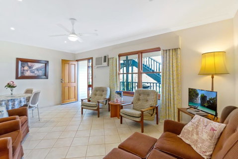 Lavender Hills - 12 Bennett Street - Accommodation Cooktown 1