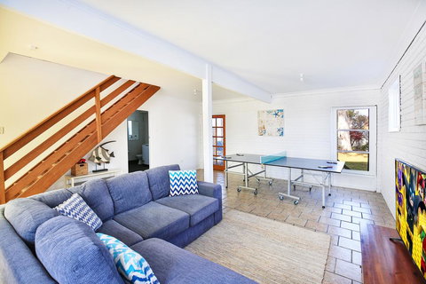 Lazy Days Beach House, Jervis Bay - Pet Friendly, 4 Mins Walk To Beach - Accommodation Cooktown 3