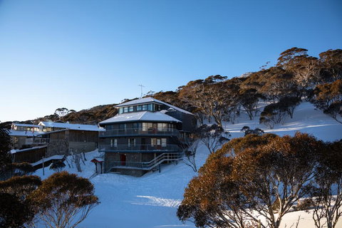 Lucy Lodge - Accommodation Cooktown 0