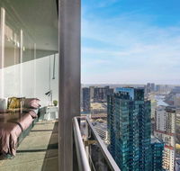 Lux 2BR Apt with a Stunning View of The Yarra - Accommodation Cooktown