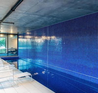 Luxury 2BR Yarra River Views WIFI-Netflix-Pool-Gym - Accommodation Cooktown