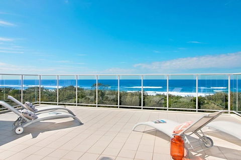LUXURY BALE PENTHOUSE & JACUZZI SPA 1328 NORTH CULTURE - Accommodation Cooktown 0