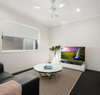 Luxury Home close to Sleemans QE2 Hospital  Griffith Uni - Accommodation Cooktown