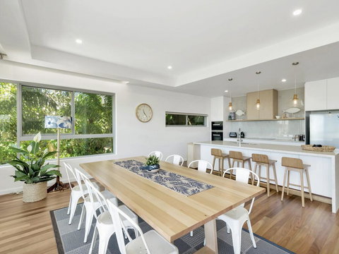 Luxury On Currumbin Beach - Accommodation Cooktown 1