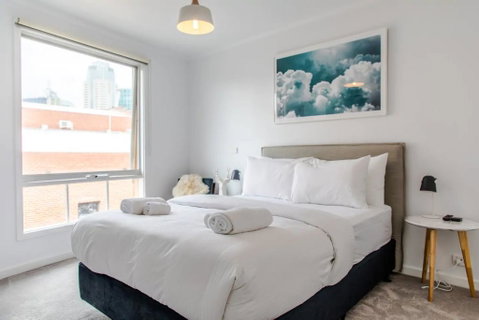 Luxury Spacious 2 Bedroom Fitzroy Apartment - Accommodation Cooktown 3