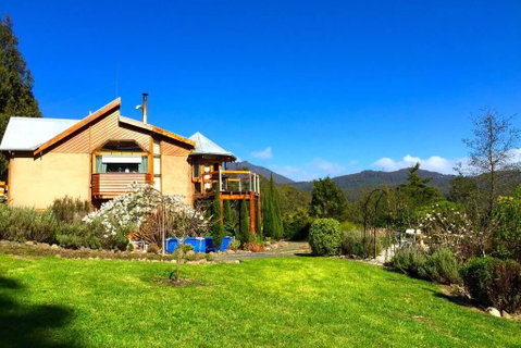 MAGICAL MOUNTAIN RETREAT - 20 Mins To CBD And Only 10 To MONA! - Accommodation Cooktown 2