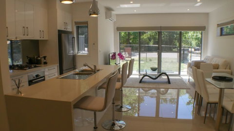 Maison Executive - Accommodation Cooktown 1