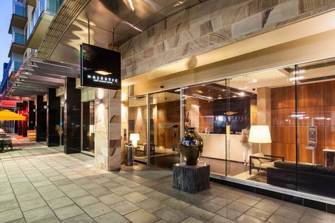 Majestic Roof Garden Hotel - Accommodation Cooktown 3