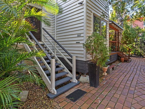 Margate House - Accommodation Cooktown 3