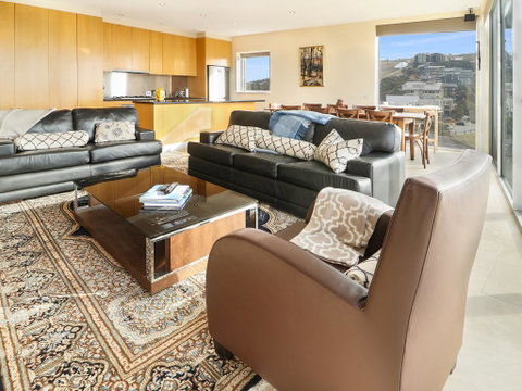 MarkII 4 West - Accommodation Cooktown 3